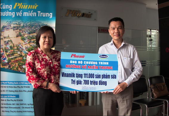Người[-]lao[-]động[-]Vinamilk[-]góp[-]lương[-]ủng[-]hộ[-]gần[-]4[-]tỷ[-]đồng[-]hỗ[-]trợ[-]miền[-]Trung[-]bão[-]lũ